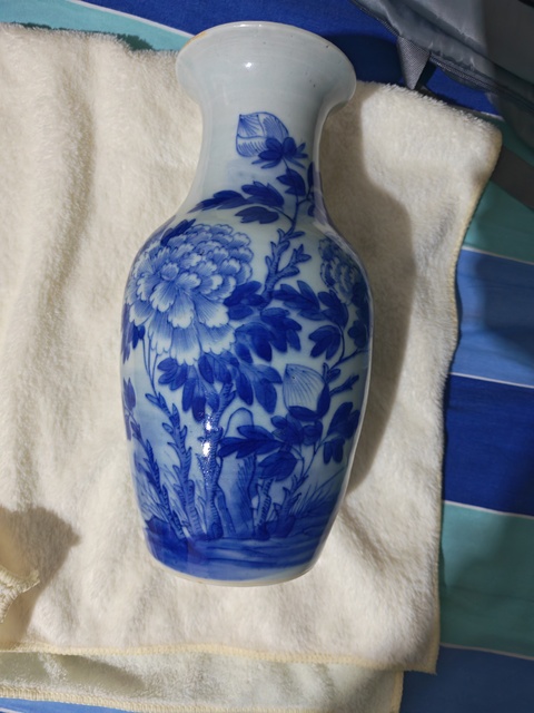 古玩陶瓷青花羅漢瓶真品鑒賞圖