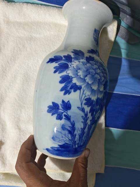 古玩陶瓷青花羅漢瓶真品鑒賞圖