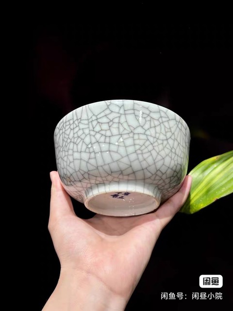 古玩陶瓷哥釉碗真品鑒賞圖