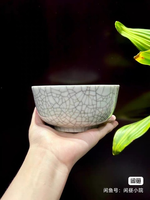 古玩陶瓷哥釉碗真品鑒賞圖