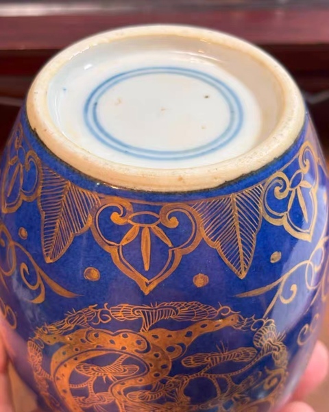 古玩陶瓷清晚期灑藍釉描金花卉龍紋罐拍賣，當(dāng)前價格5680元