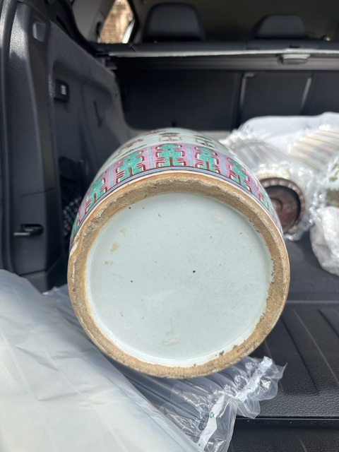 古玩陶瓷粉彩博古花卉紋大瓶真品鑒賞圖