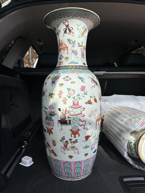 古玩陶瓷粉彩博古花卉紋大瓶真品鑒賞圖