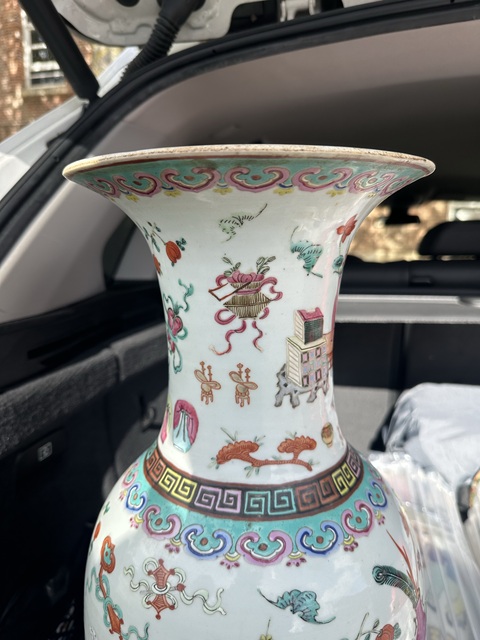 古玩陶瓷粉彩博古花卉紋大瓶真品鑒賞圖