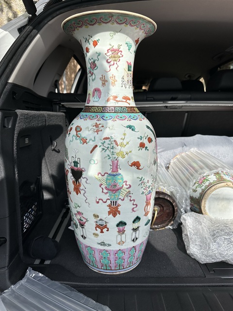古玩陶瓷粉彩博古花卉紋大瓶真品鑒賞圖