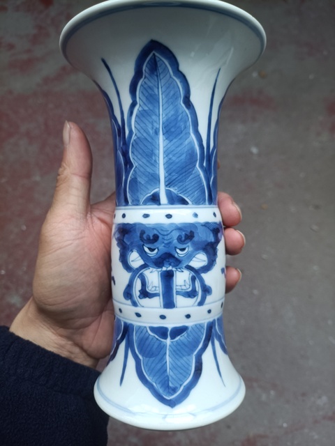 古玩陶瓷青花饕餮紋花觚，疑似復(fù)窯真品鑒賞圖