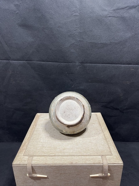 古玩陶瓷青花花卉紋蓋盒真品鑒賞圖