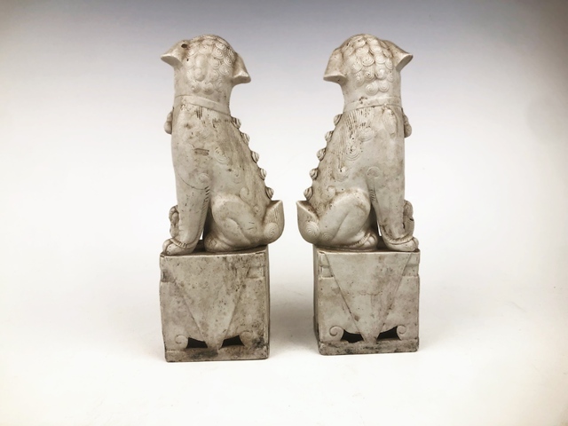 古玩陶瓷民國至創匯·素胎獅子造像（一對）真品鑒賞圖