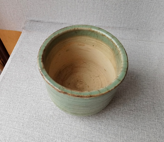 古玩陶瓷龍泉窯炫紋三足爐真品鑒賞圖