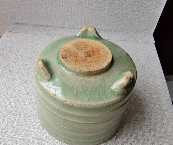 古玩陶瓷龍泉窯炫紋三足爐真品鑒賞圖