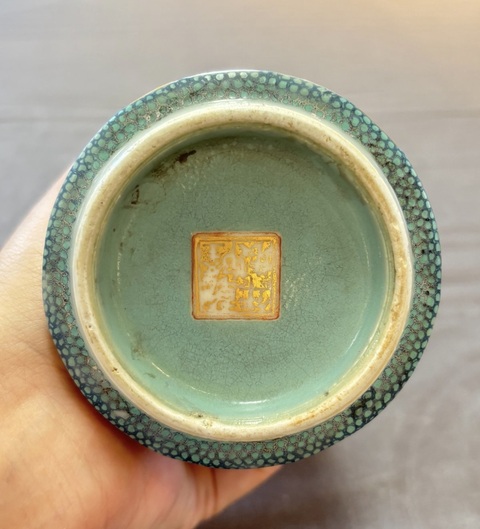 古玩陶瓷粉彩花觚真品鑒賞圖