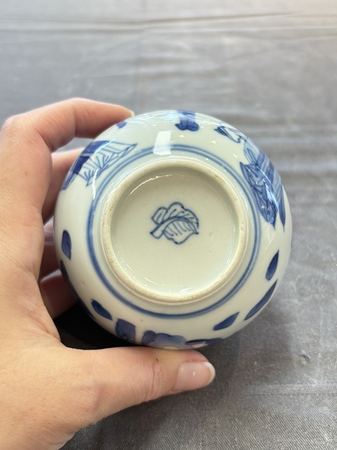 古玩陶瓷人物紋青花水盂真品鑒賞圖