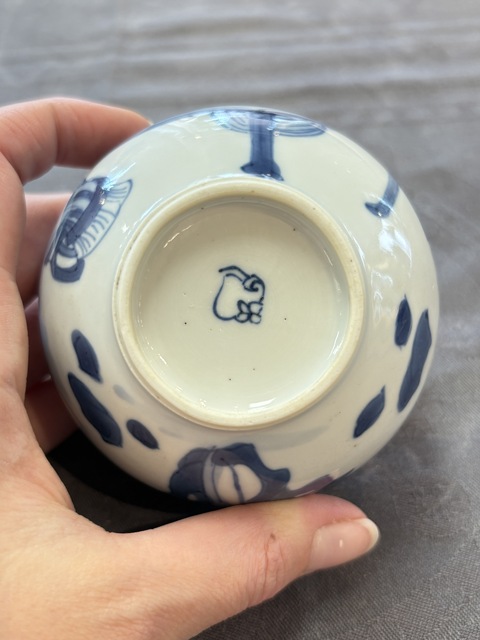 古玩陶瓷人物紋青花水盂真品鑒賞圖