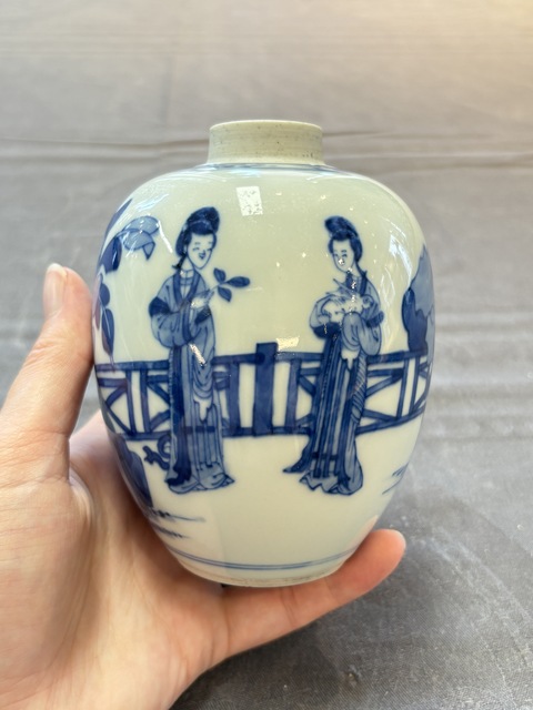 古玩陶瓷青花仕女人物罐，疑似復窯真品鑒賞圖