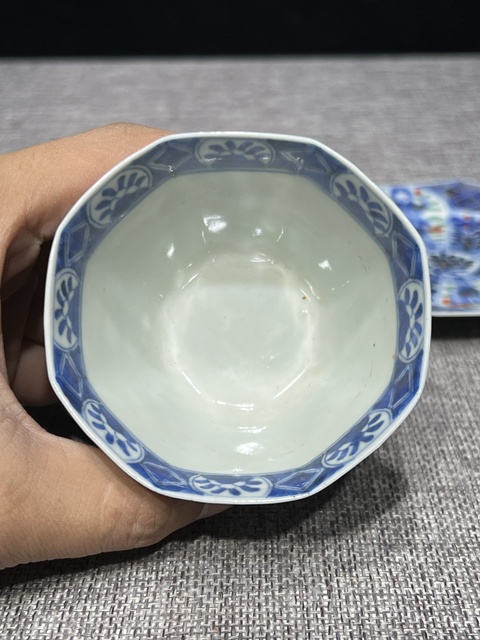 古玩陶瓷青花五彩描金杯盤真品鑒賞圖