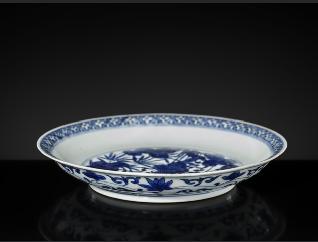 古玩陶瓷松竹梅青花盤真品鑒賞圖