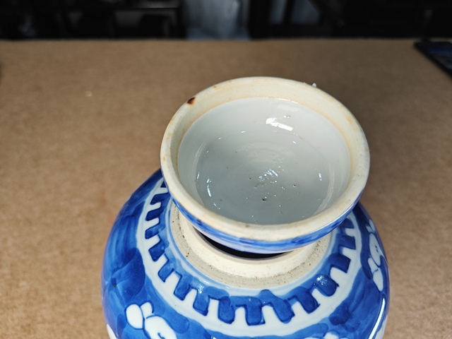 古玩陶瓷青花留白冰梅紋罐真品鑒賞圖