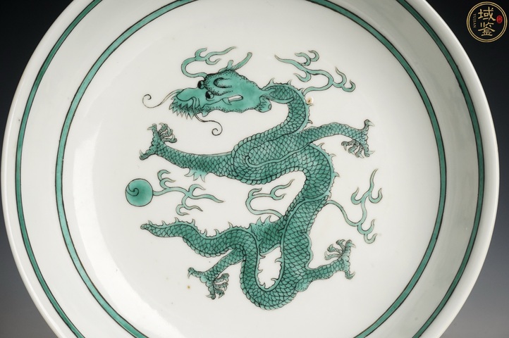 古玩陶瓷綠彩云龍紋盤真品鑒賞圖