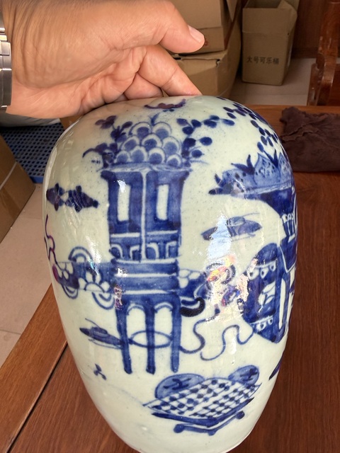 古玩陶瓷豆青釉青花博古圖冬瓜罐真品鑒賞圖
