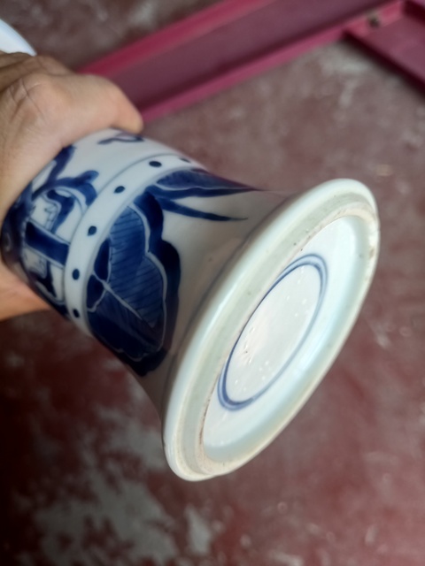 古玩陶瓷清康熙 青花獸面紋花觚真品鑒賞圖
