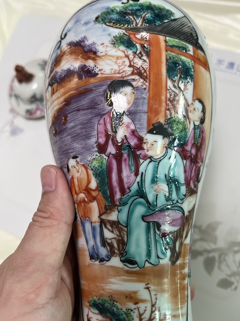古玩陶瓷廣琺瑯人物故事紋雞腿瓶真品鑒賞圖