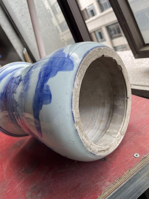 古玩陶瓷青花山水紋擺件真品鑒賞圖