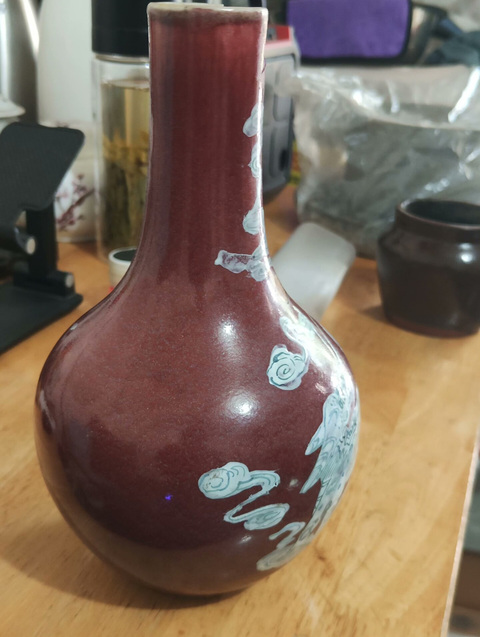 古玩陶瓷郎紅釉堆白麒麟紋天球瓶真品鑒賞圖