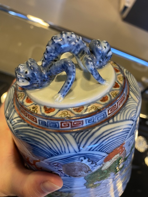 古玩陶瓷晚清青花五彩瓷鐘真品鑒賞圖