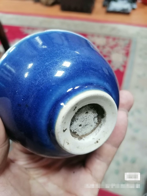 古玩陶瓷清早期 藍釉碗真品鑒賞圖