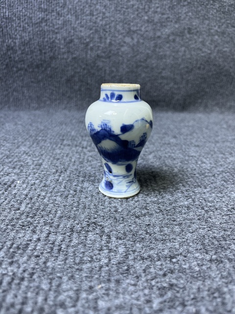 古玩陶瓷康熙·青花山水紋小瓶真品鑒賞圖