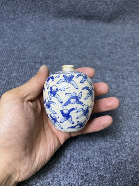 古玩陶瓷青花煨瓷百子紋小罐真品鑒賞圖
