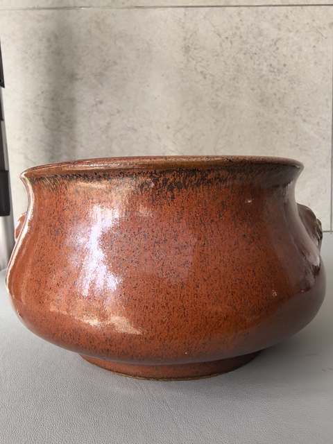 古玩陶瓷雙鋪首紅釉圈足香爐真品鑒賞圖