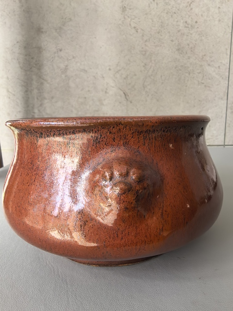 古玩陶瓷雙鋪首紅釉圈足香爐真品鑒賞圖