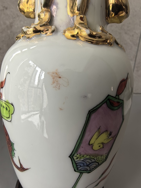 古玩陶瓷廣彩博古圖獅耳瓶真品鑒賞圖