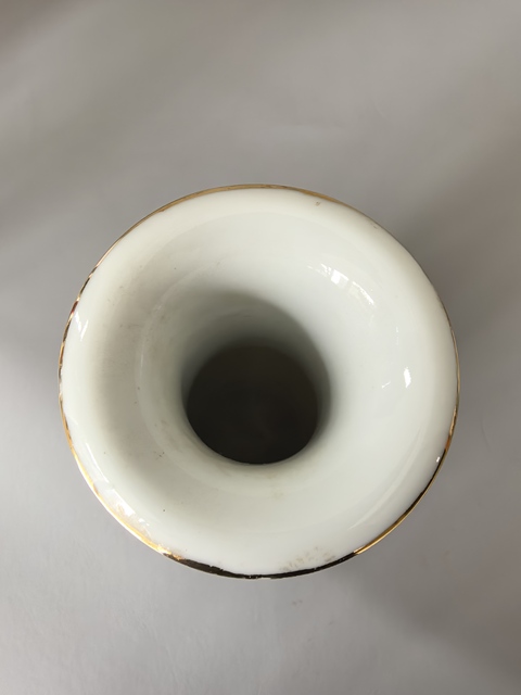 古玩陶瓷廣彩博古圖獅耳瓶真品鑒賞圖