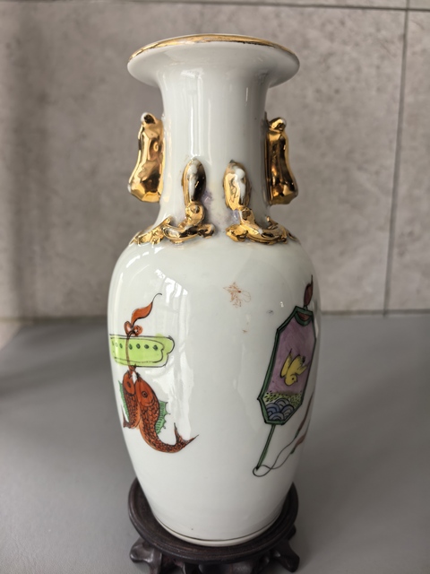 古玩陶瓷廣彩博古圖獅耳瓶真品鑒賞圖