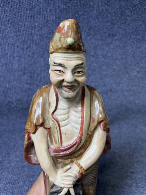 古玩陶瓷濟(jì)公塑像真品鑒賞圖