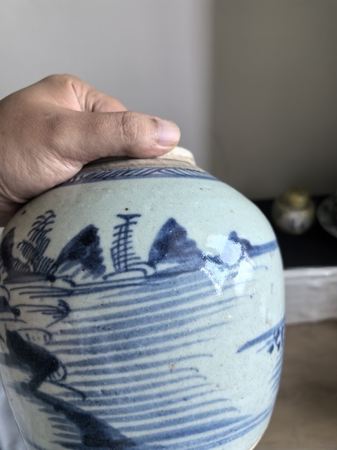 古玩陶瓷清中期青花山水罐真品鑒賞圖