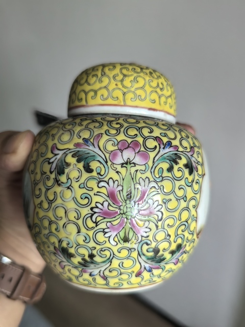 古玩陶瓷民國粉彩罐真品鑒賞圖