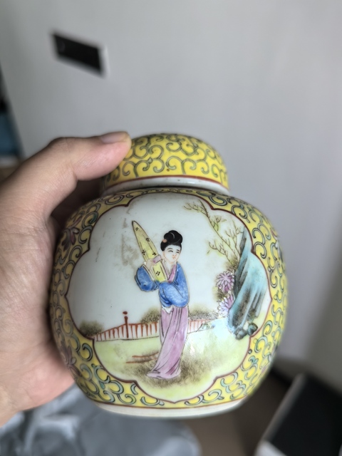 古玩陶瓷民國粉彩罐真品鑒賞圖