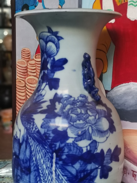 古玩陶瓷青花花鳥紋雙耳瓶真品鑒賞圖