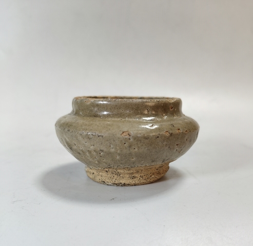 古玩陶瓷龍泉青瓷水盂真品鑒賞圖