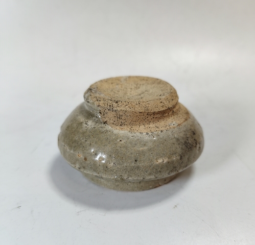 古玩陶瓷龍泉青瓷水盂真品鑒賞圖