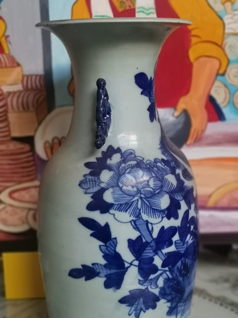 古玩陶瓷青花花鳥紋雙耳瓶真品鑒賞圖