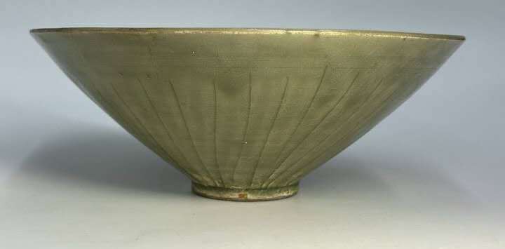 古玩陶瓷耀州窯青釉刻花大碗真品鑒賞圖