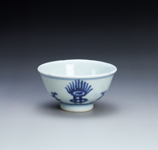 古玩陶瓷清雍正青花梵文花卉紋杯真品鑒賞圖