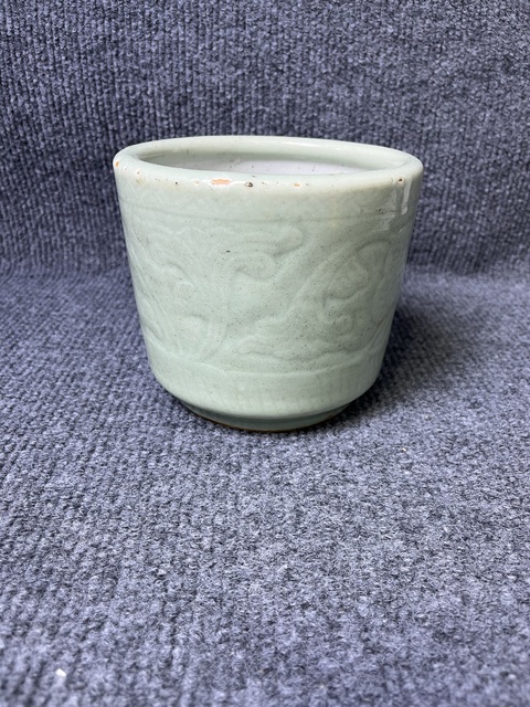 古玩陶瓷青釉暗刻花卉紋筒爐真品鑒賞圖