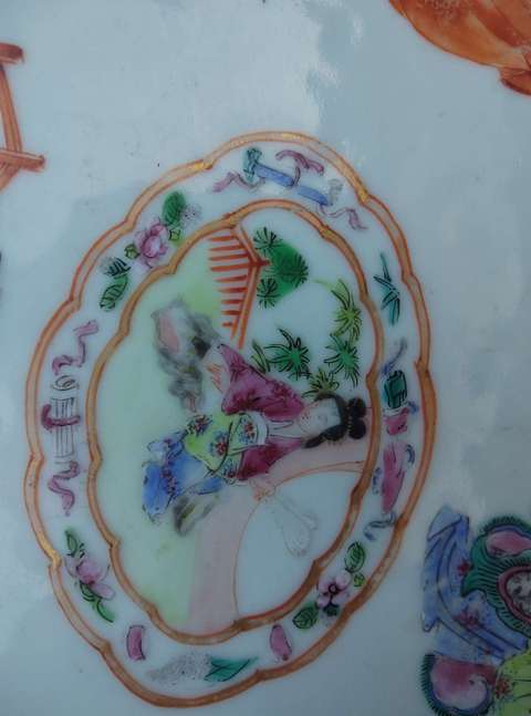 古玩陶瓷粉彩無雙譜海棠高足盤真品鑒賞圖