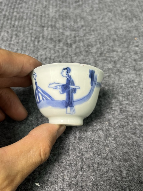古玩陶瓷青花人物花卉紋杯真品鑒賞圖