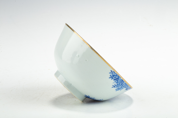 古玩陶瓷民國·料彩墨石竹影紋茶碗真品鑒賞圖